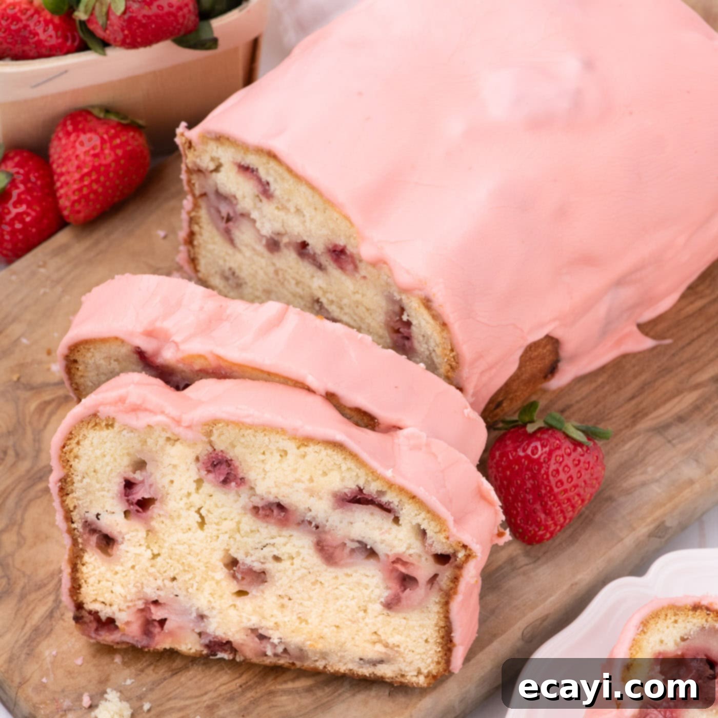 Luscious Strawberry Pound Cake 1 featured 101821