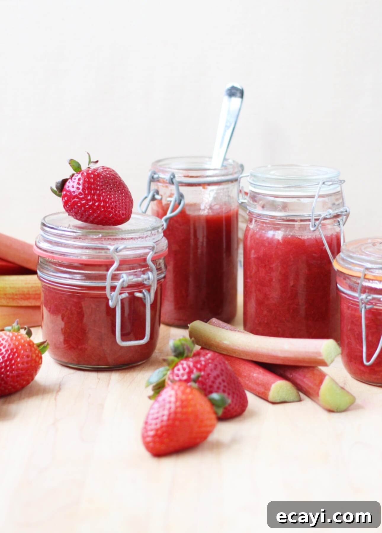 Rosé-Kissed Strawberry Rhubarb Compote 1 featured 10598