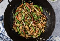 Classic Chicken Lo Mein