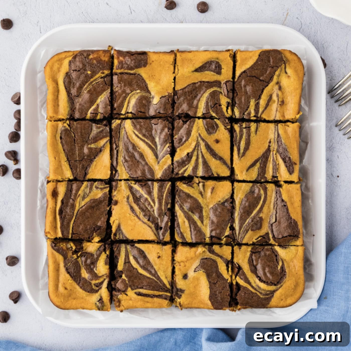 Spiced Pumpkin Cheesecake Swirl Brownies 1 featured 115685