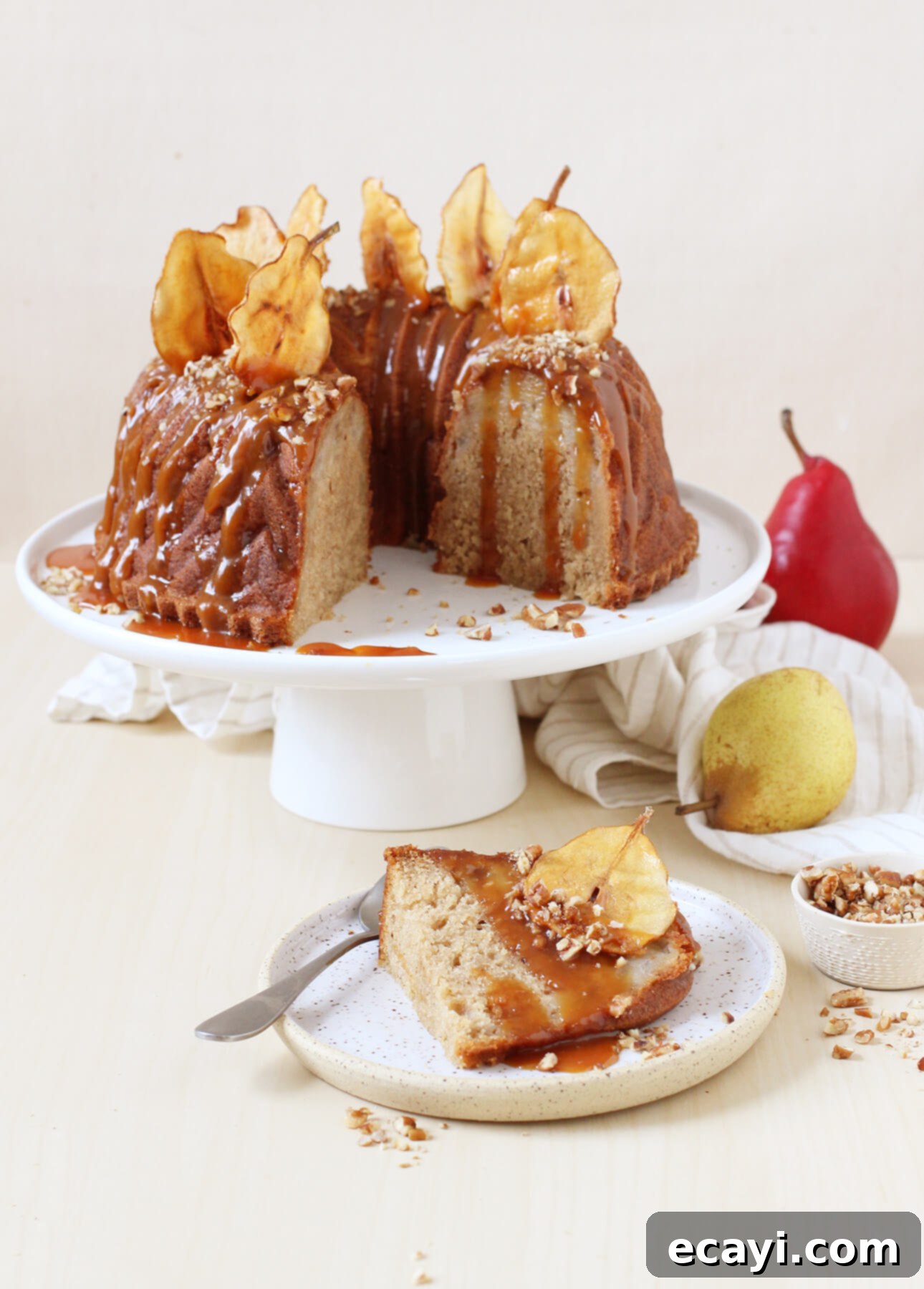 Golden Spiced Pear Bundt Caramel Cascade 1 featured 12491