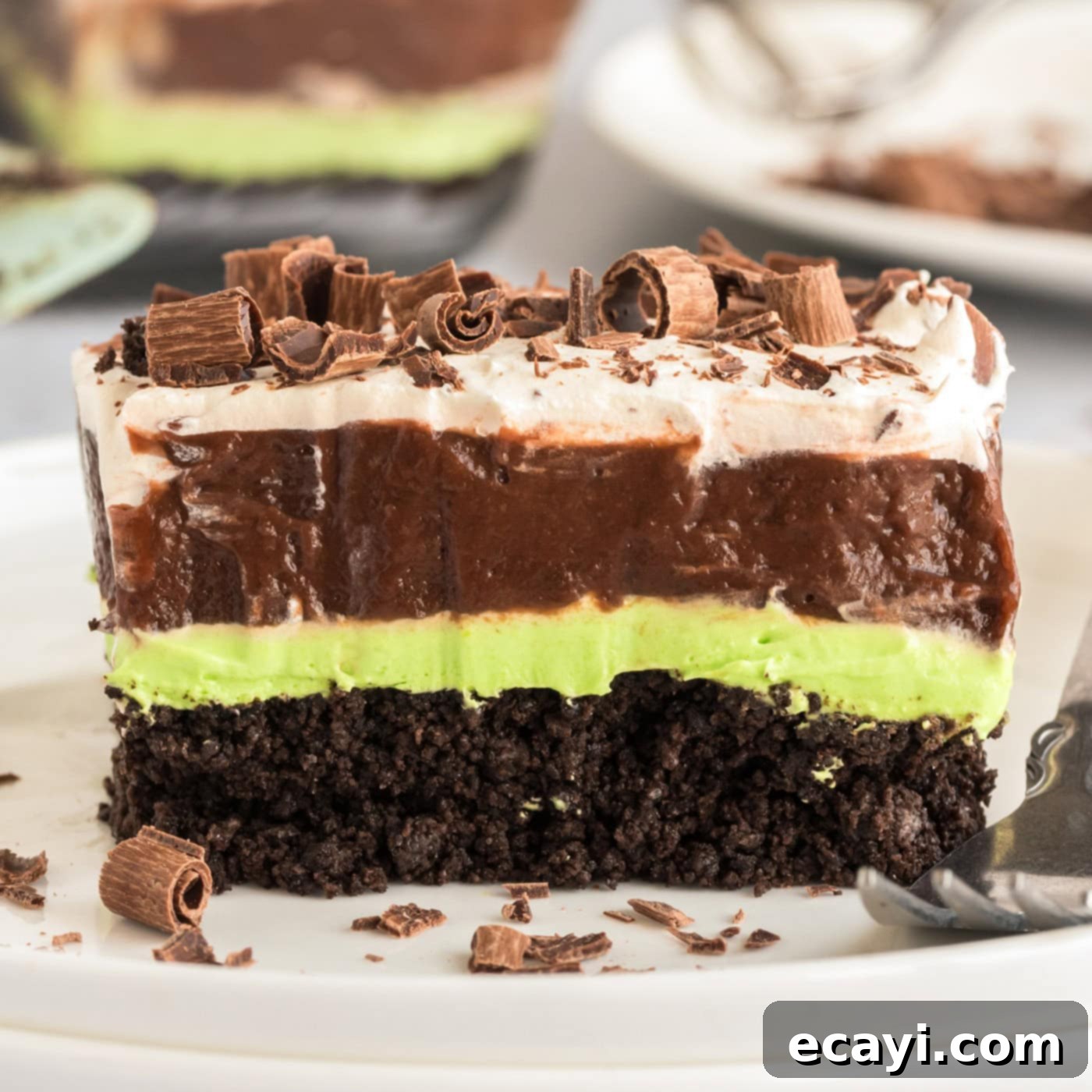 No-Bake Mint Chocolate Lasagna 1 featured 17419