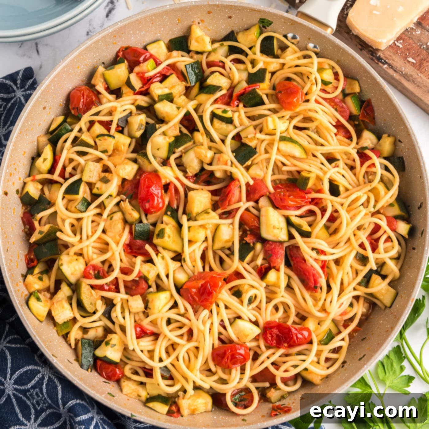 Summer Zucchini Tomato Pasta 1 featured 19488