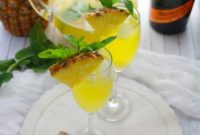 Pineapple Prosecco Fiesta