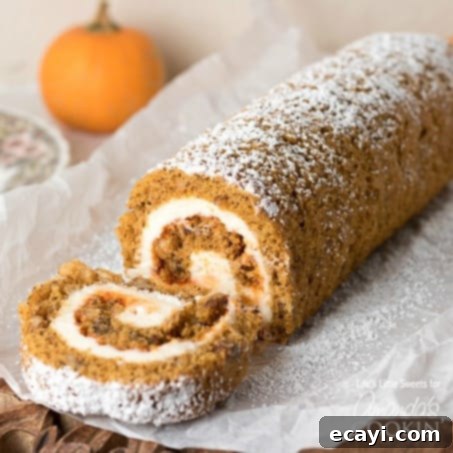 Spiced Pumpkin Roll 1 featured 21065
