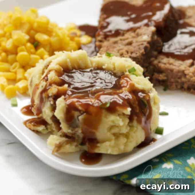 Foolproof Slow Cooker Mashed Potatoes 1 featured 28914