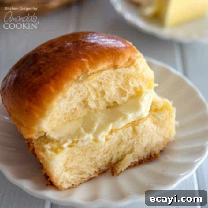 Pillowy Homemade Hawaiian Rolls 1 featured 29254