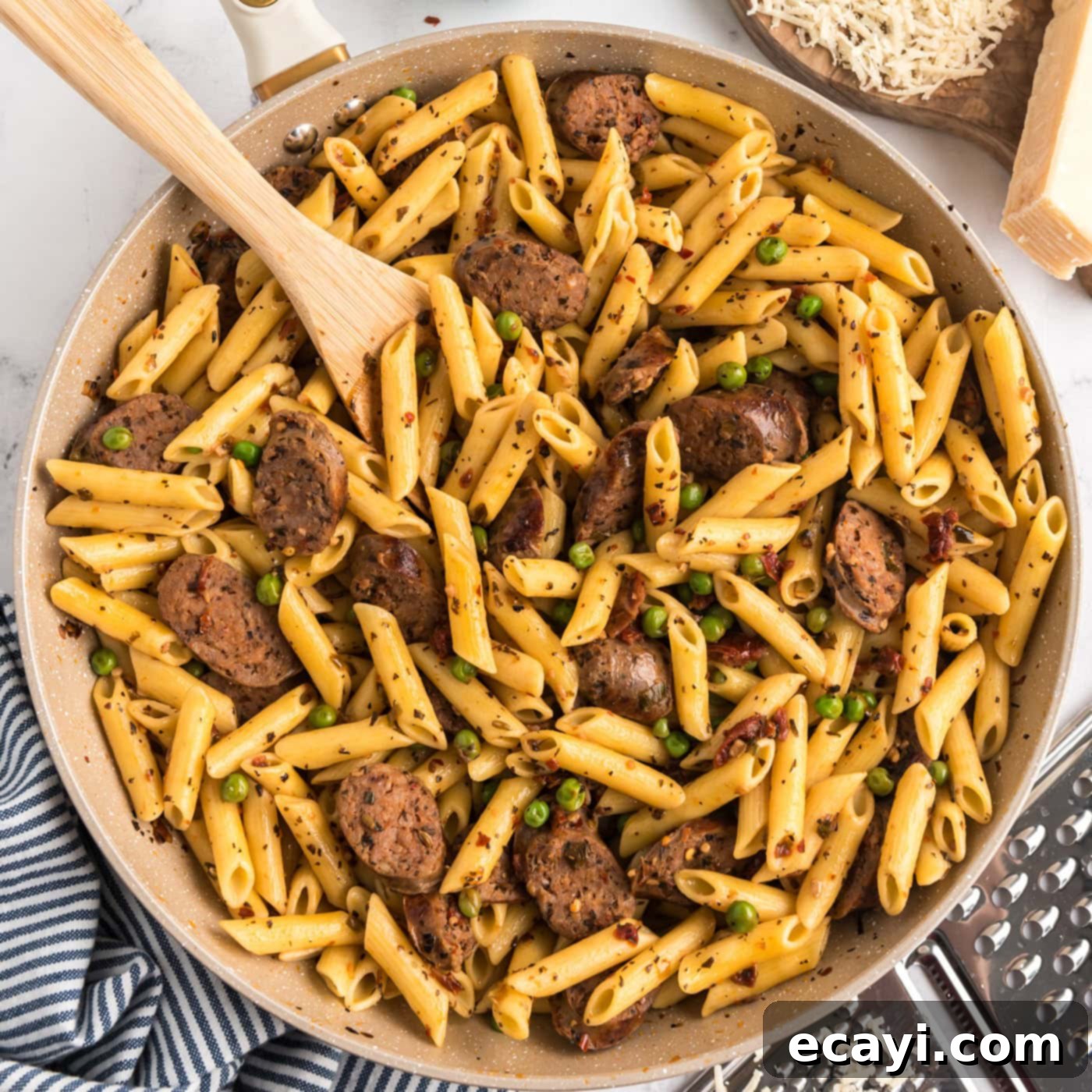 Hearty Sausage Penne With Peas 1 featured 3439