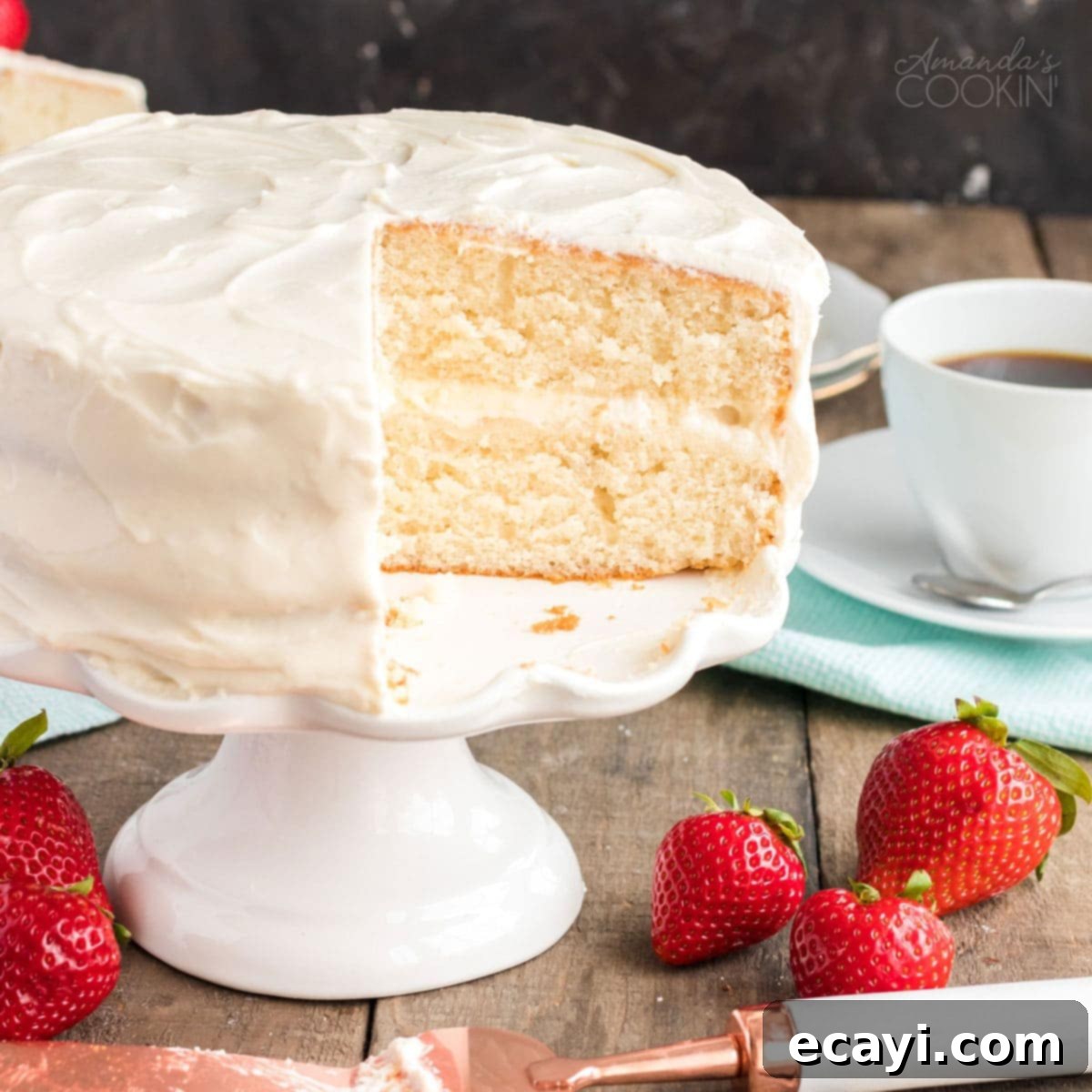 Timeless White Cake 1 featured 3488