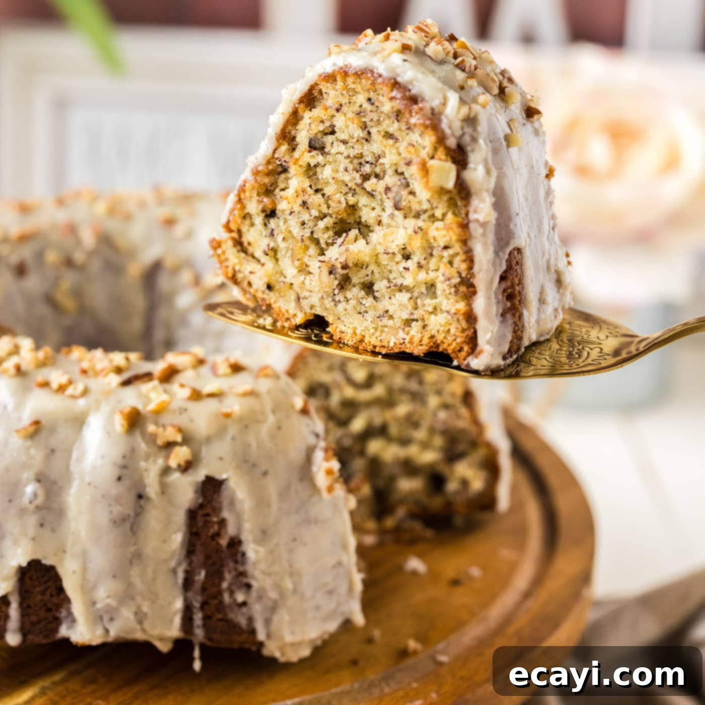 Velvet Banana Bundt 1 featured 3492