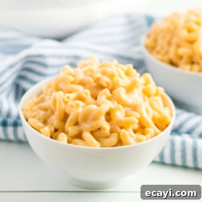 Effortless Stovetop Mac & Cheese 1 featured 3641