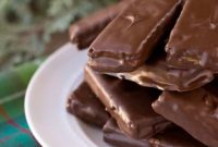 Whip Up Your Own Decadent Candy Bars