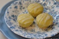 Zesty German Mini Lemon Cakes