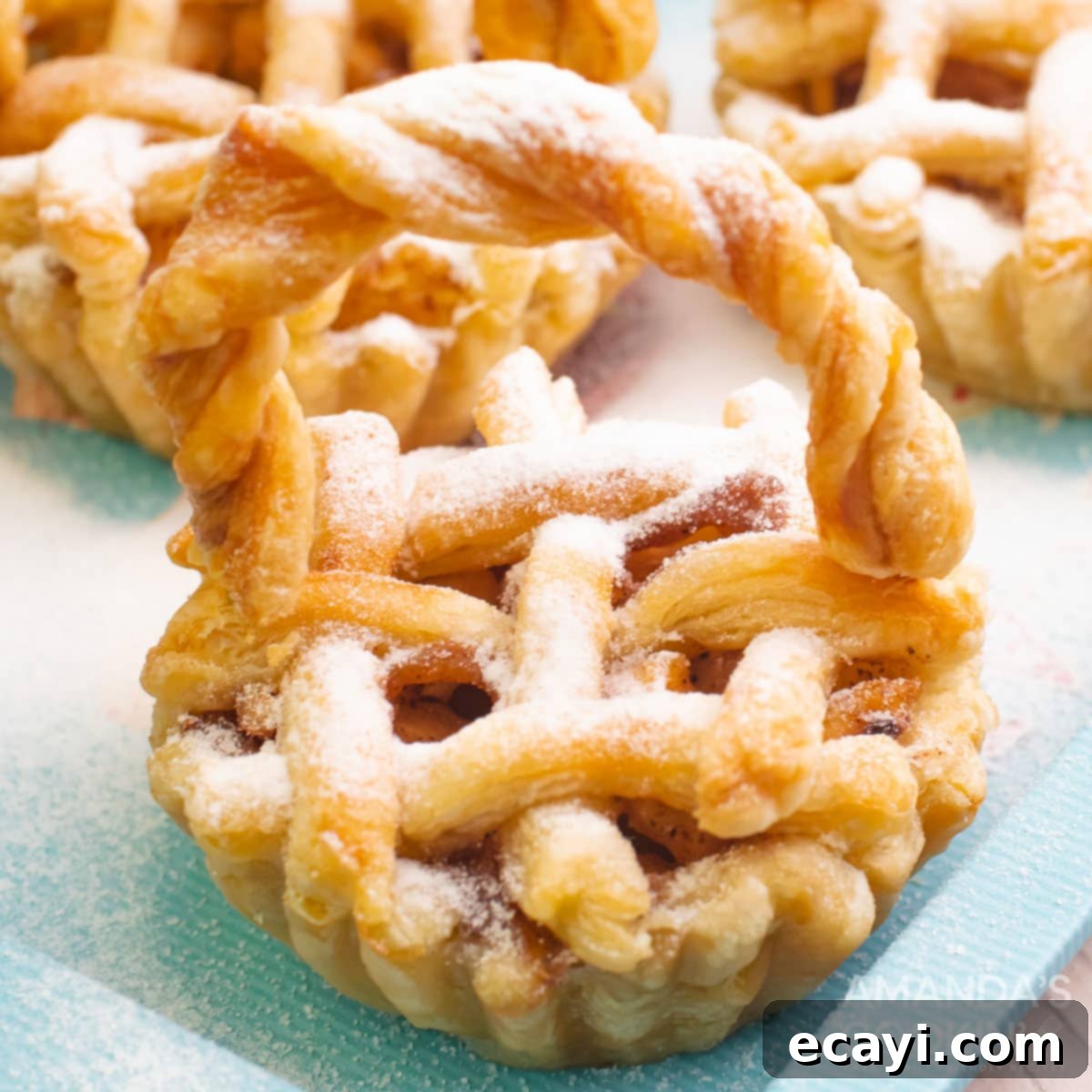 Petite Apple Pies 1 featured 46387