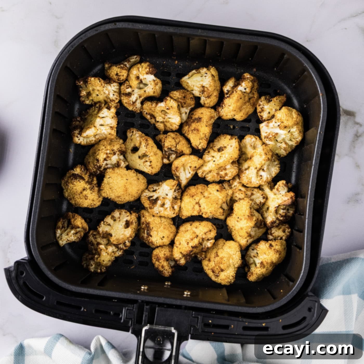 Crispy Air Fryer Cauliflower 1 featured 51686