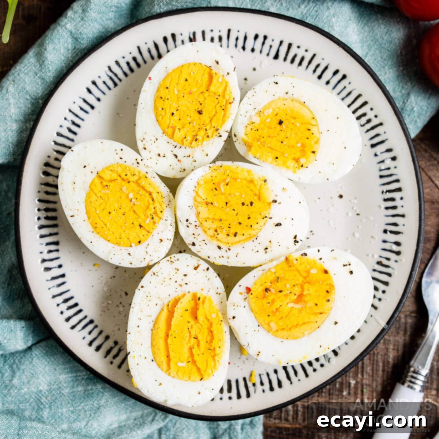 Hard Boiled Eggs in the Air Fryer 1 featured 52027