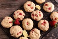 Zesty Strawberry Lemonade Cookies