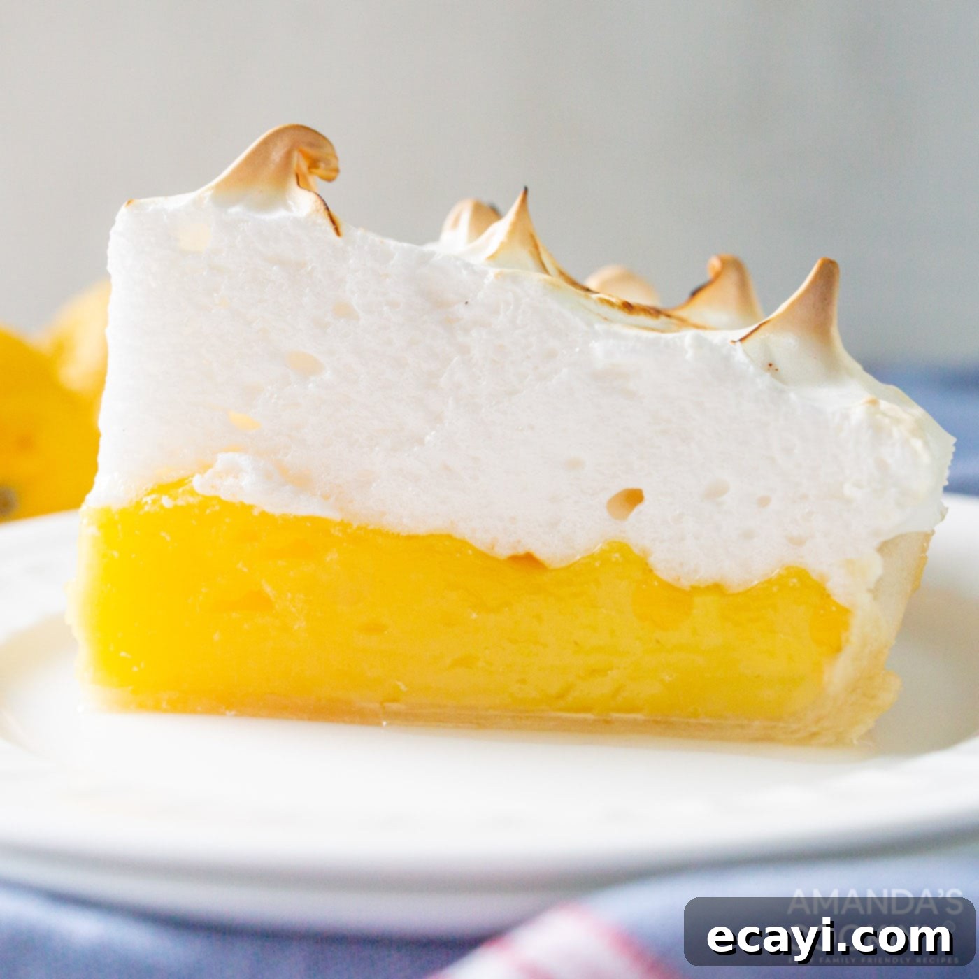 Lemon Meringue Pie 1 featured 55122