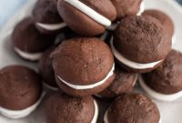 Velvety Chocolate Whoopie Indulgence