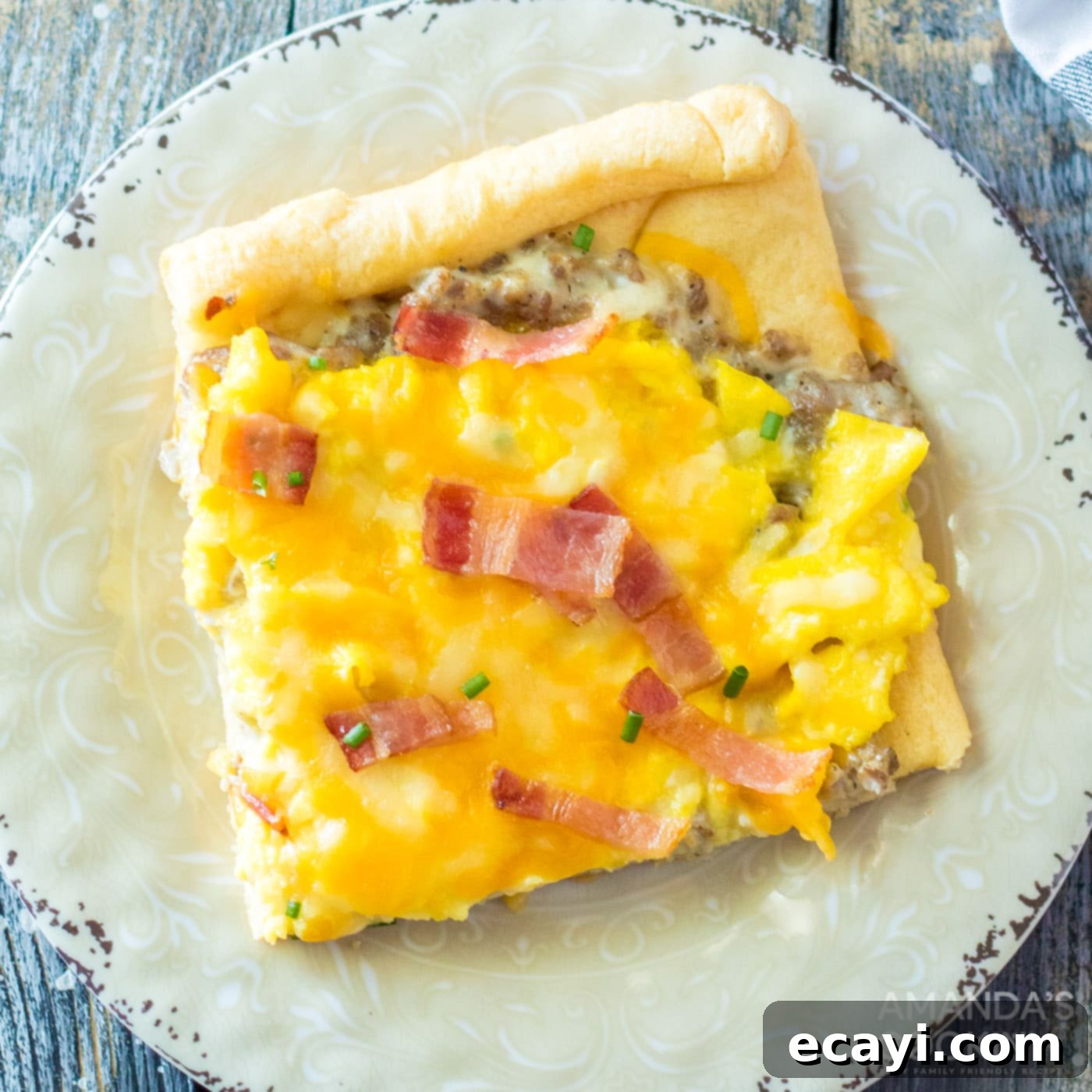 One-Pan Breakfast Pizza 1 featured 62520