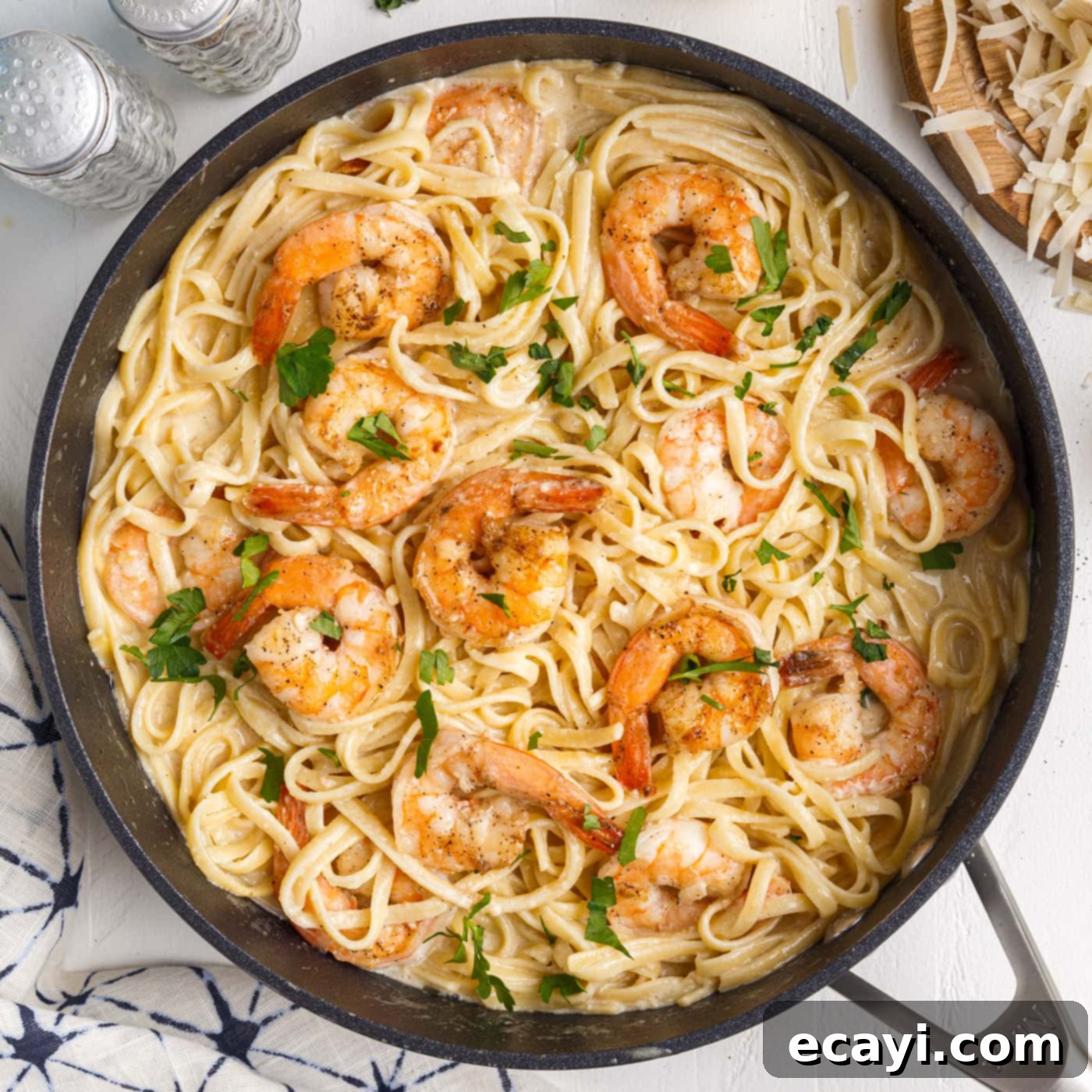 Creamy Garlic Shrimp Pasta 1 featured 67710