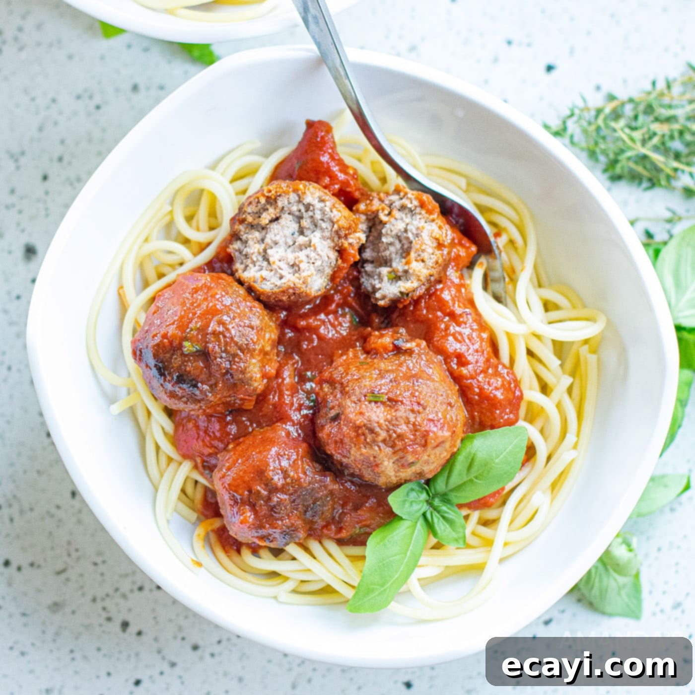 Classic Spaghetti and Meatballs 1 featured 6881