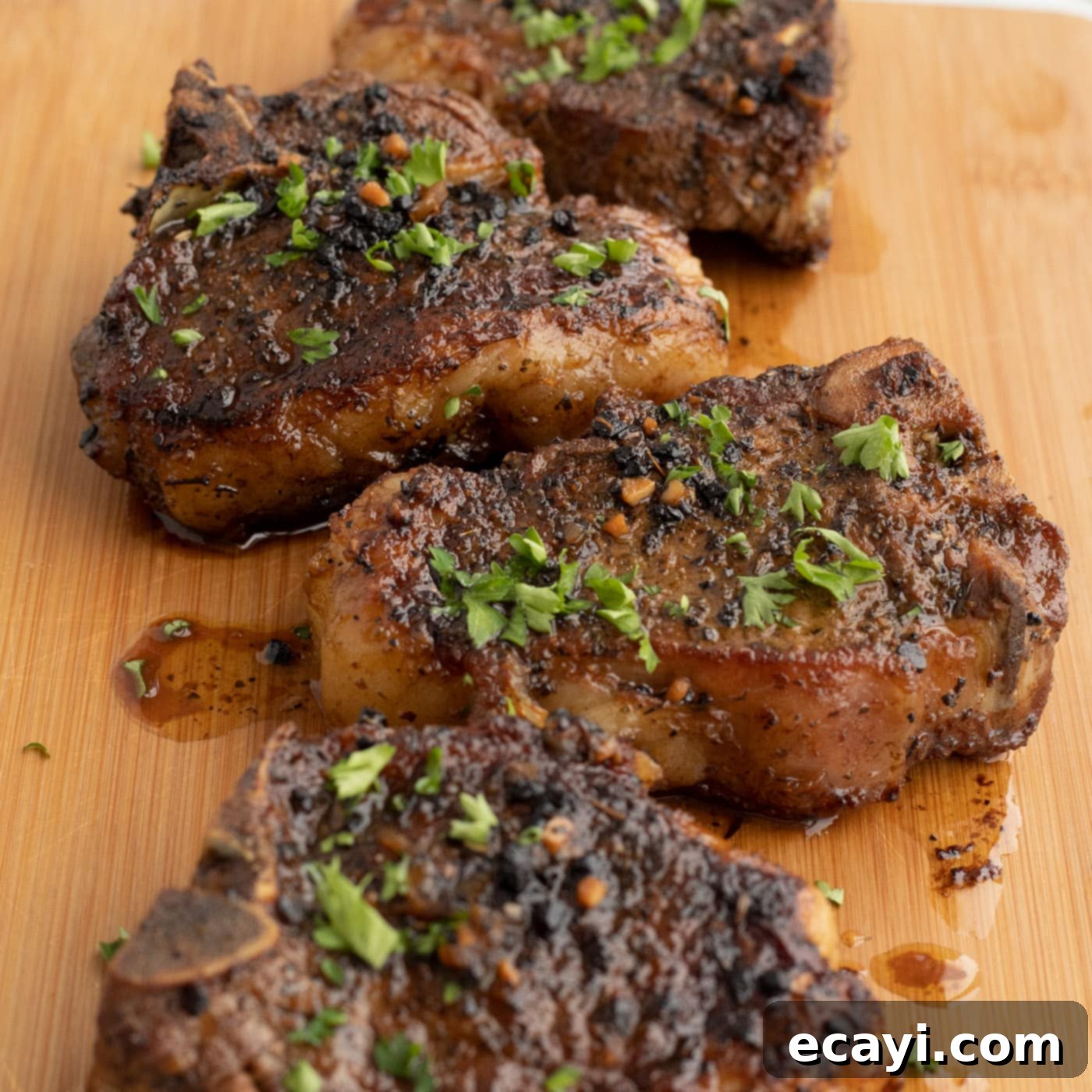 Succulent Herb-Crusted Lamb Chops 1 featured 70028