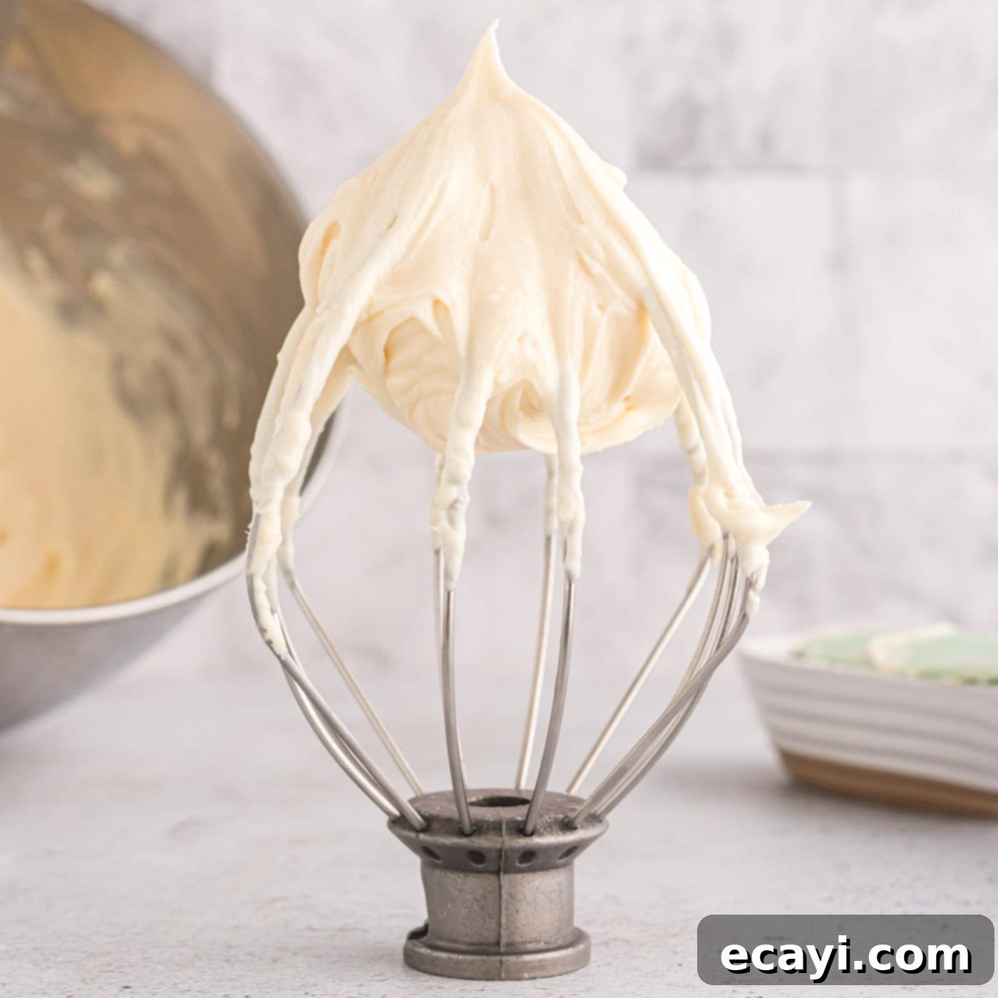 Luscious Cream Cheese Frosting 1 featured 71583