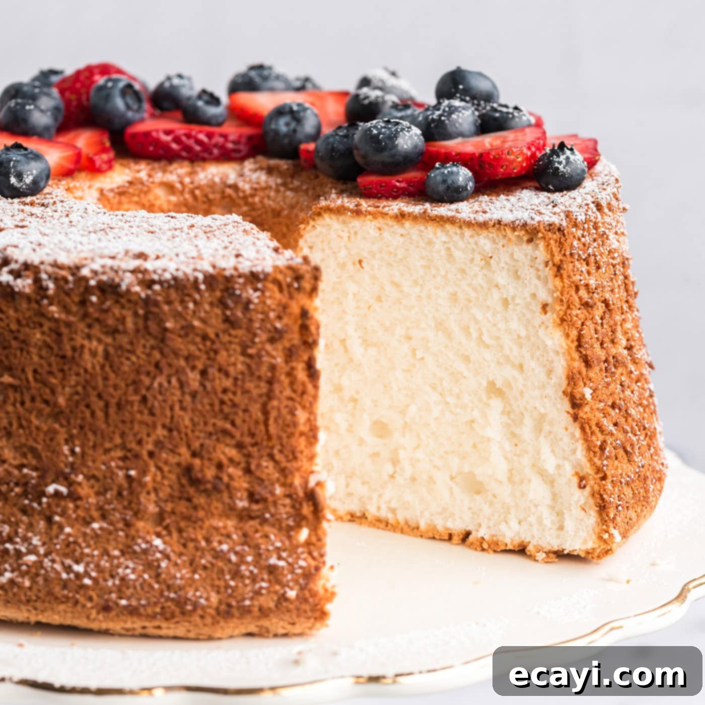 Heavenly Homemade Angel Food Cake 1 featured 7209