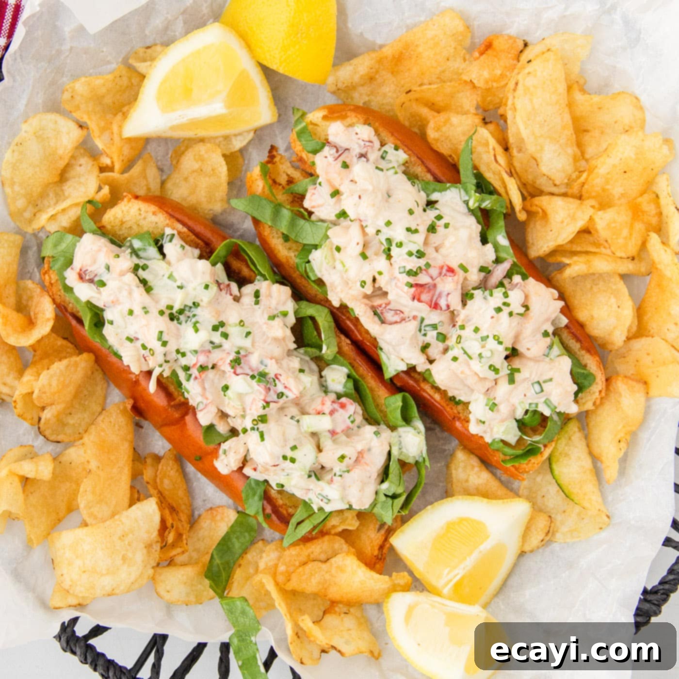 Signature Lobster Roll 1 featured 72218
