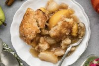 Golden Pear Peach Cobbler