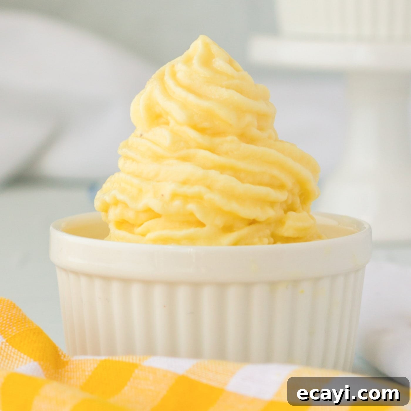 Pineapple Paradise Swirl 1 featured 74171