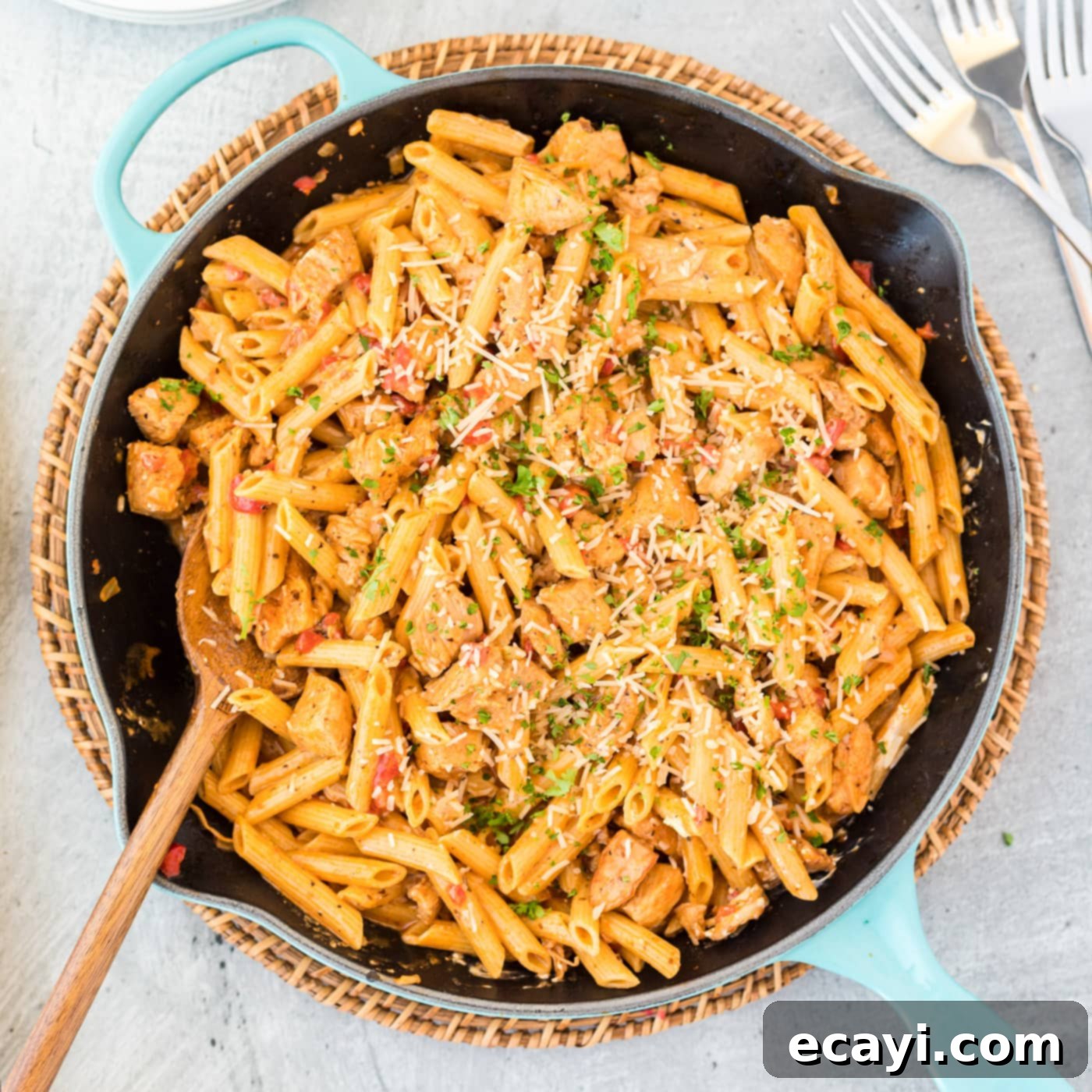 Spicy Cajun Chicken Pasta 1 featured 74519