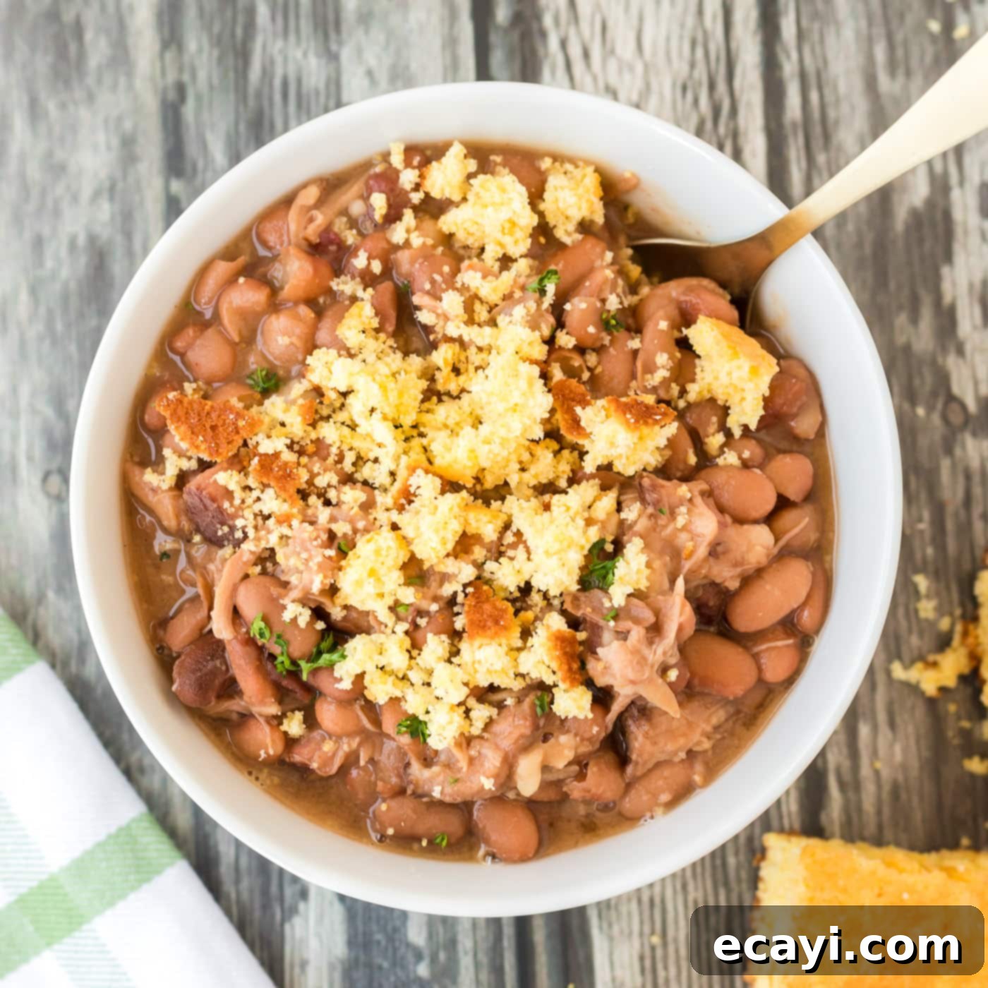 Effortless Slow Cooker Pinto Beans 1 featured 74998