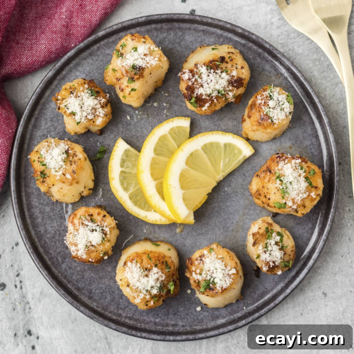 Succulent Pan Seared Scallops 1 featured 76864