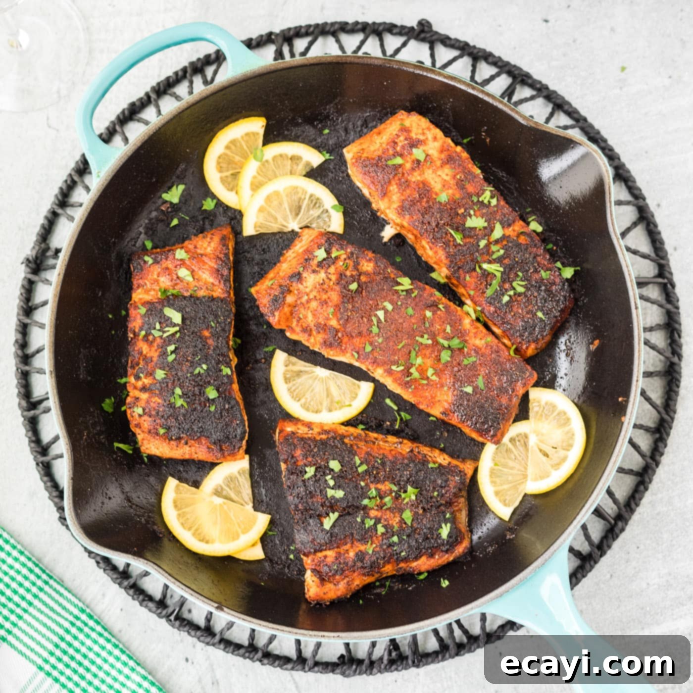 Cajun Seared Salmon 1 featured 78076