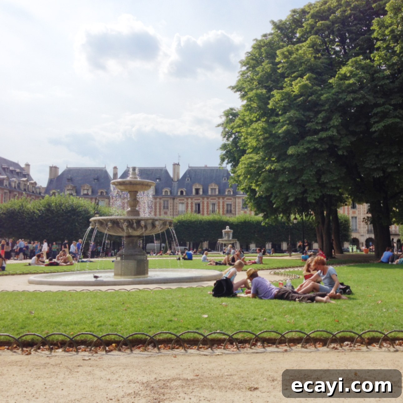 Paris Through Tiny Eyes: Exploring the City with Your Baby 1 featured 7841