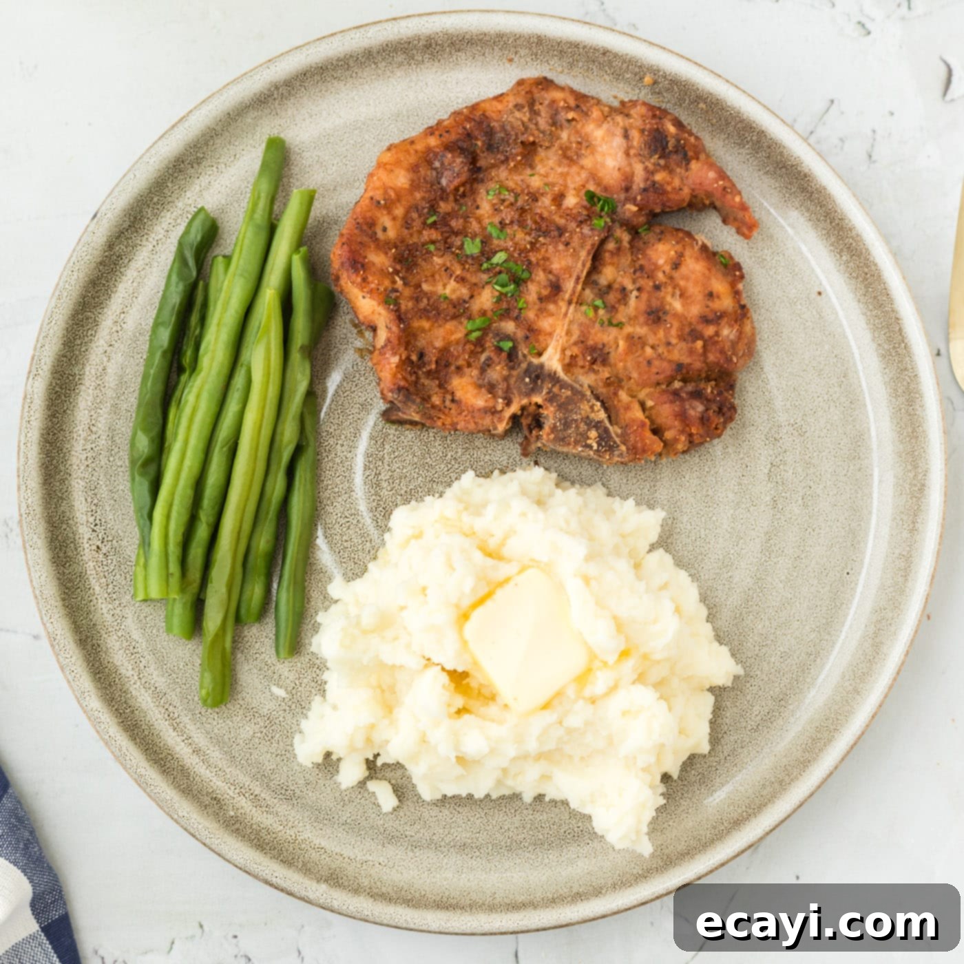 Golden Crispy Pork Chops 1 featured 78785