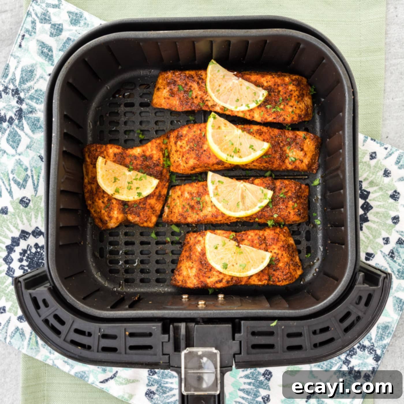 Easy Crispy Air Fryer Salmon 1 featured 84722