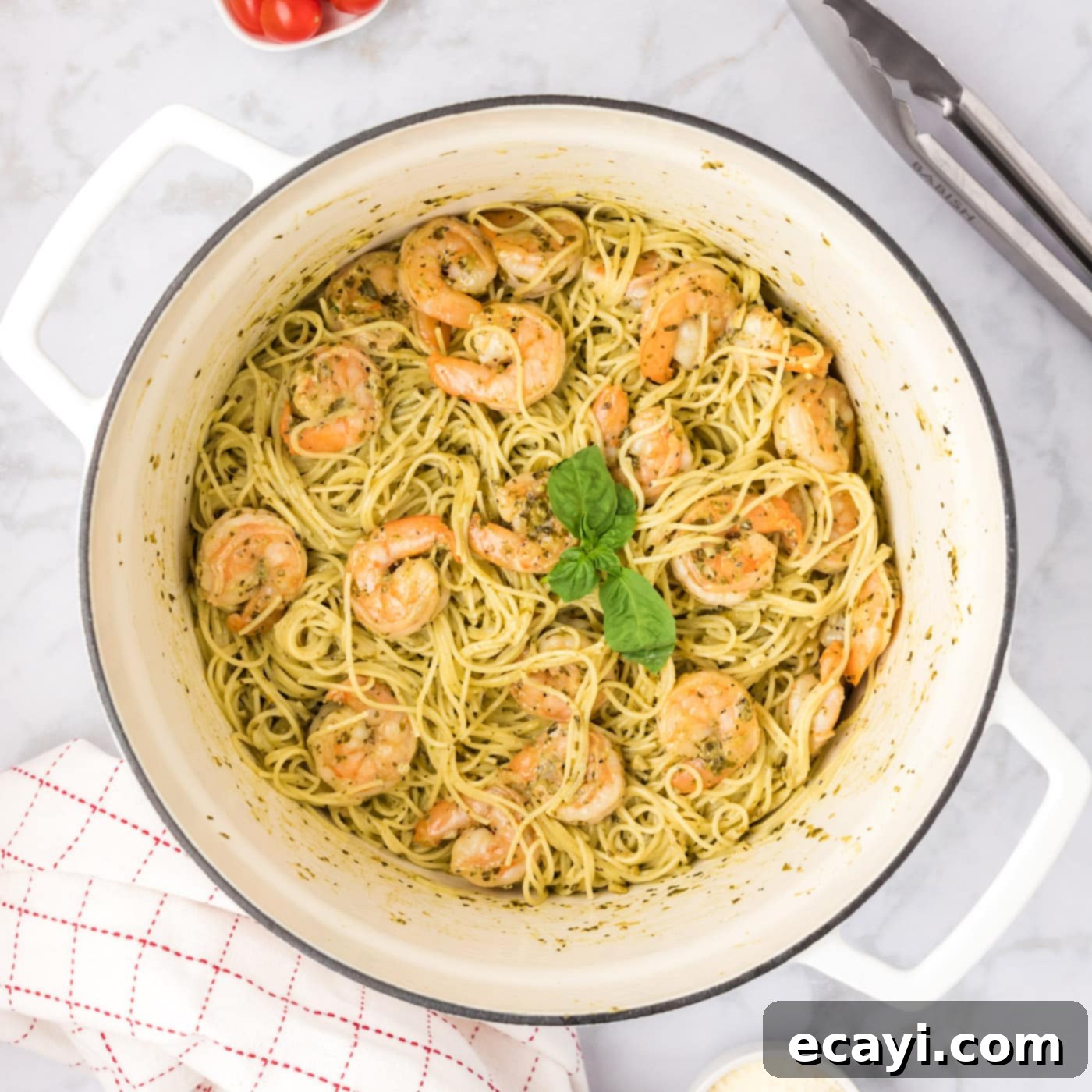 Vibrant Pesto Prawn Pasta 1 featured 85598