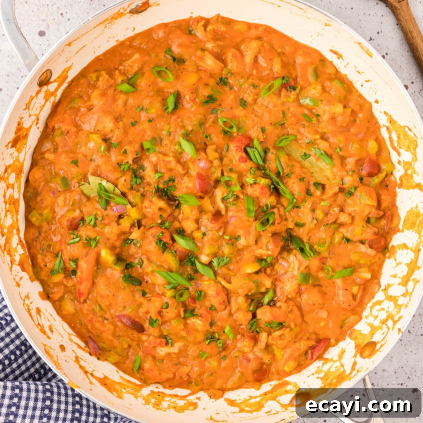 Crawfish Etouffee: A Taste of Louisiana 1 featured 86577