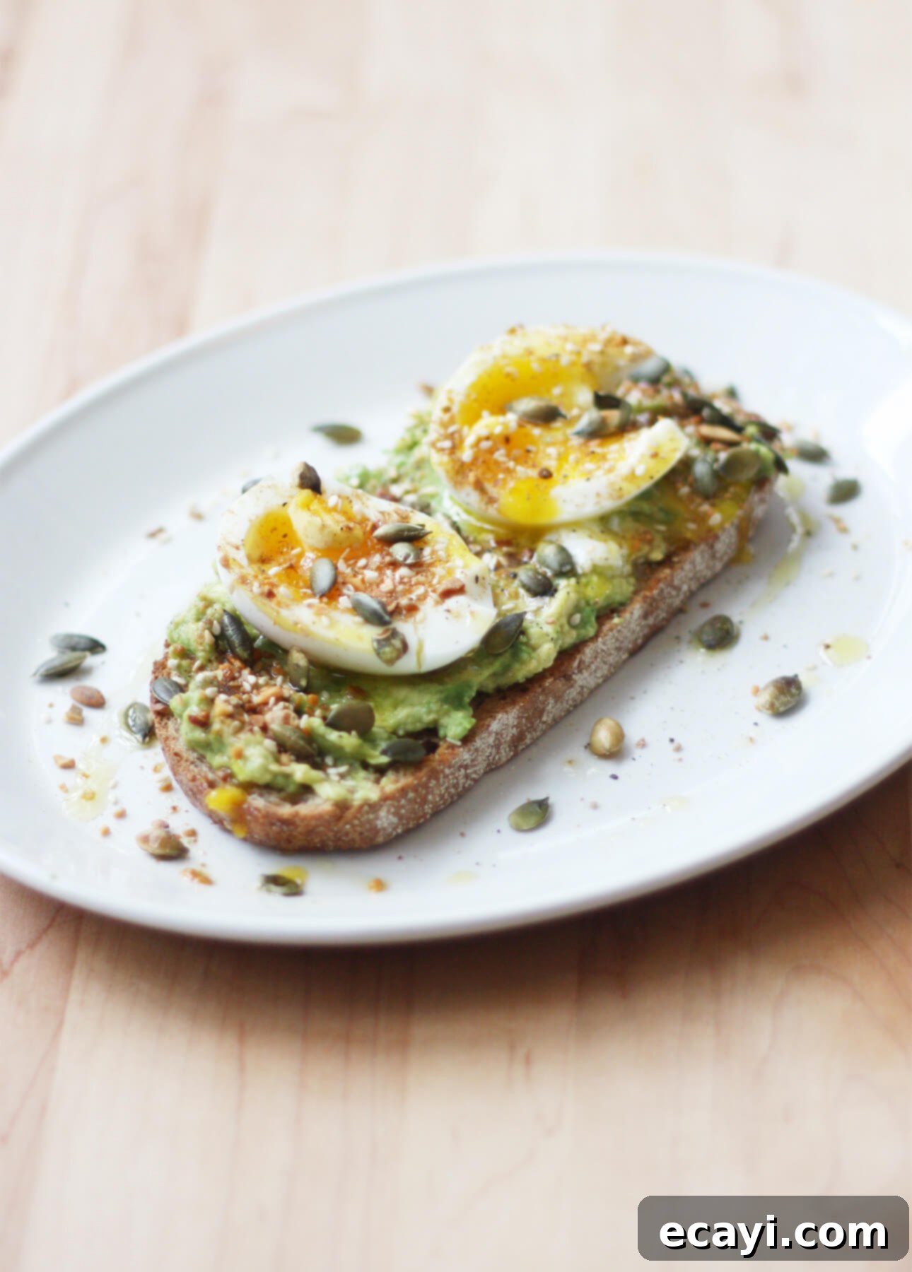 Golden Yolk Avocado Toast 1 featured 8697