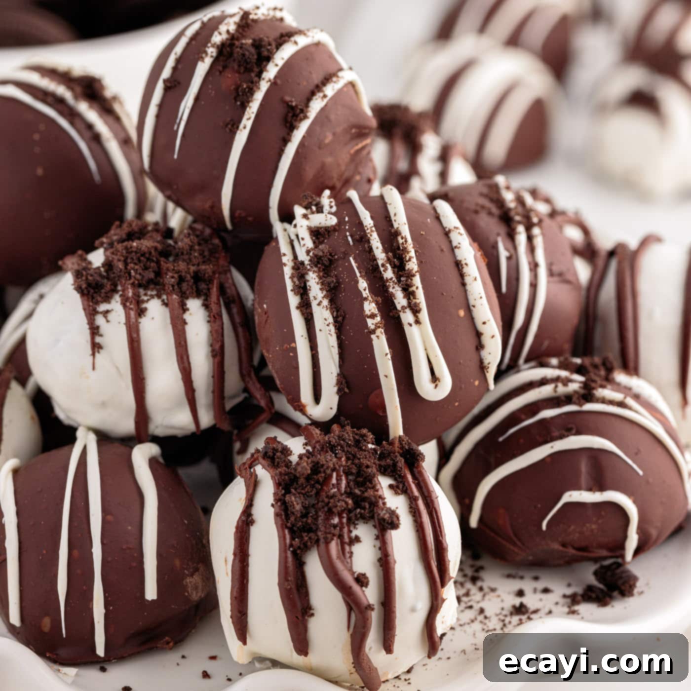 Decadent Oreo Truffles 1 featured 89488