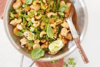 Golden Cashew Chicken Stir-Fry