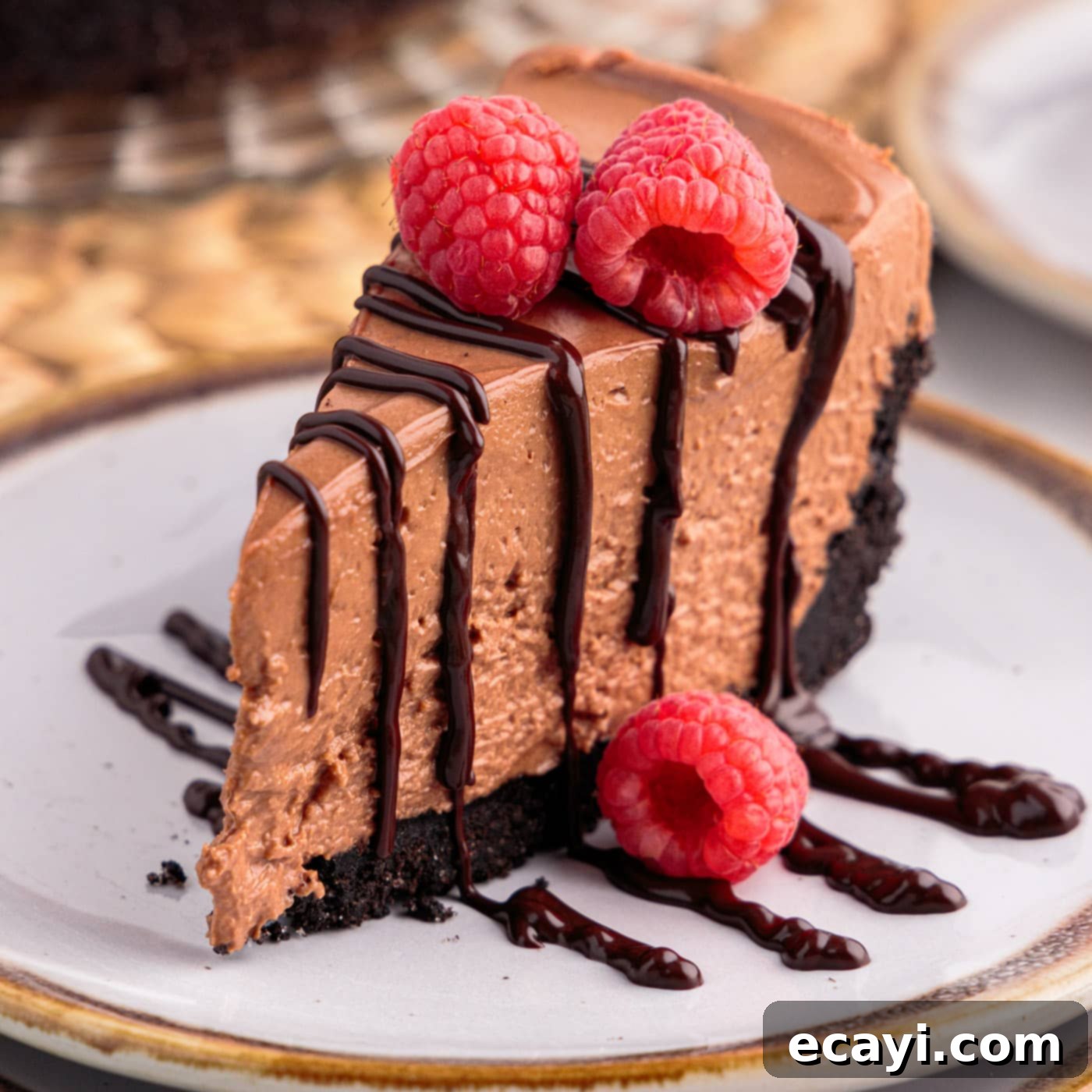 Decadent No-Bake Chocolate Cheesecake 1 featured 92094