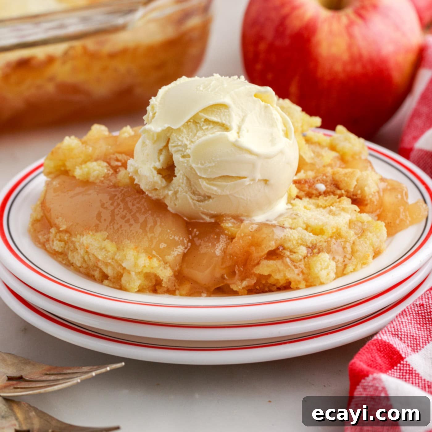 Golden Apple Streusel Bake 1 featured 93046