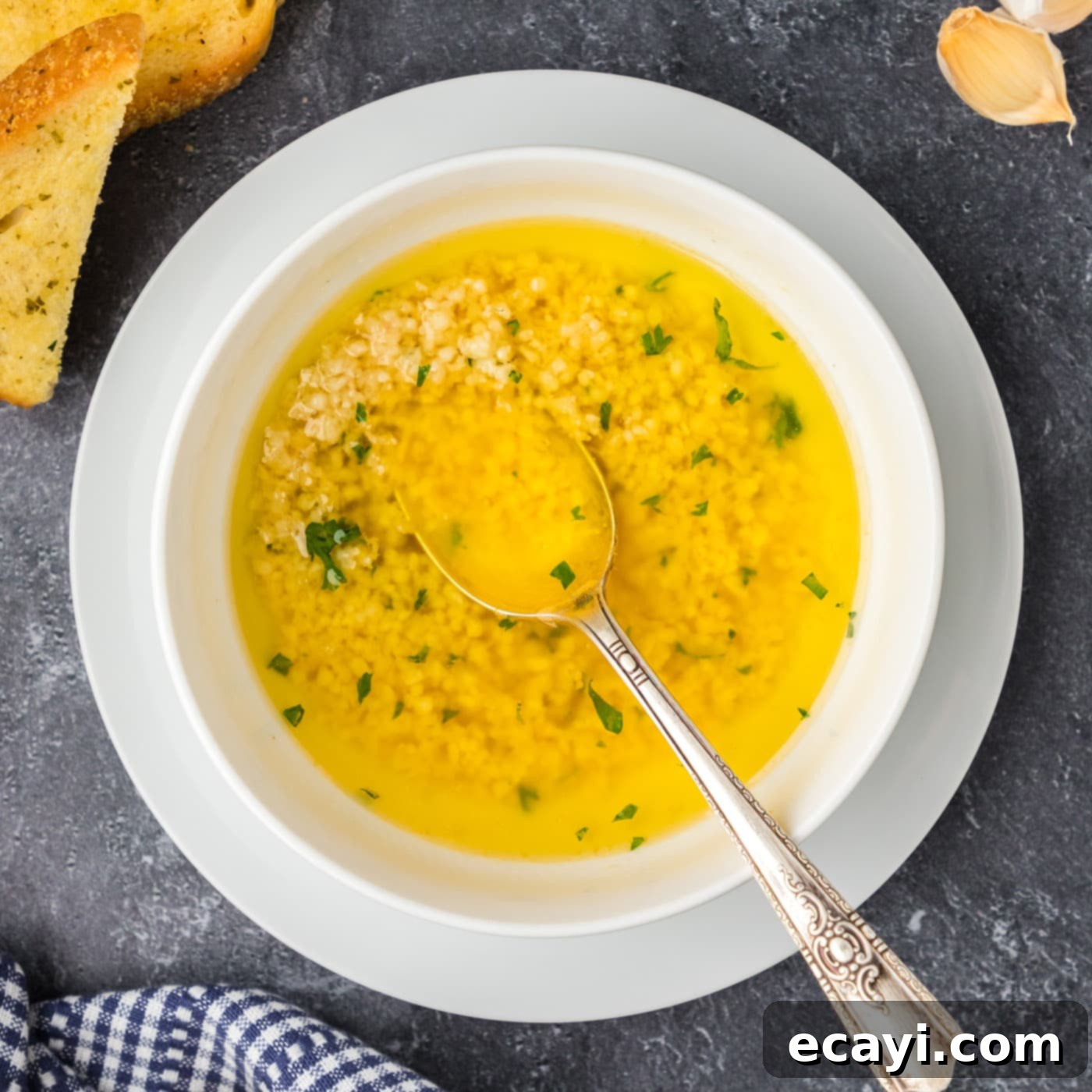 Liquid Gold Garlic Butter 1 featured 93424