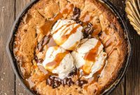 Molten Skillet Chocolate Caramel Cookie