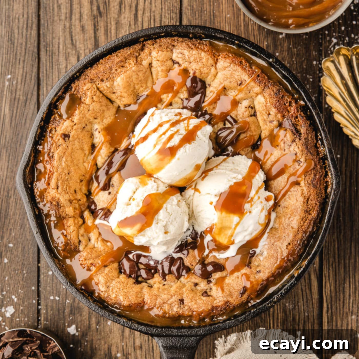 Molten Skillet Chocolate Caramel Cookie 1 featured 96588