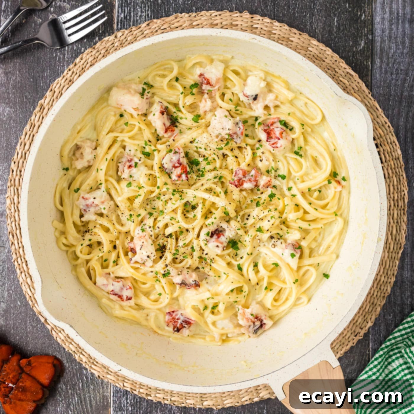 Decadent Lobster Pasta 1 featured 97083